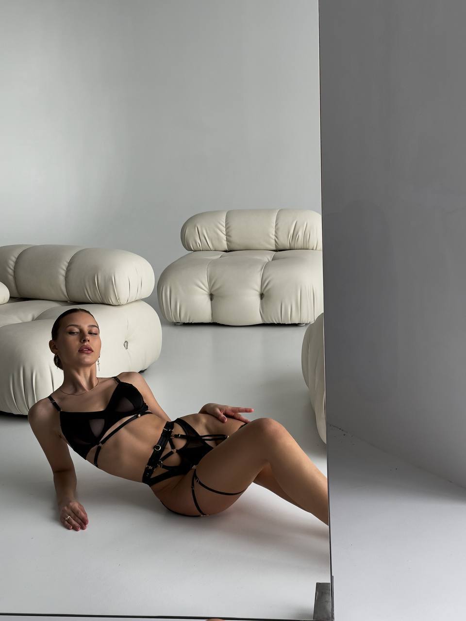 Completo Nero con Fasce Elastiche